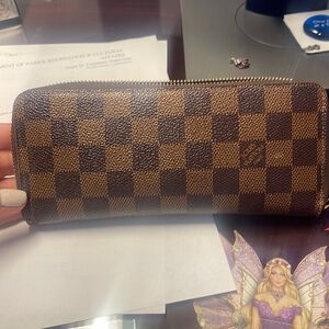 Women’s authentic Louis Vuitton wallet